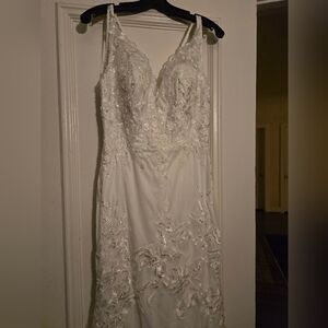 Elegant Lace Wedding Dress